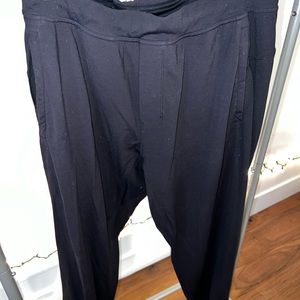 Black men’s Lululemon joggers